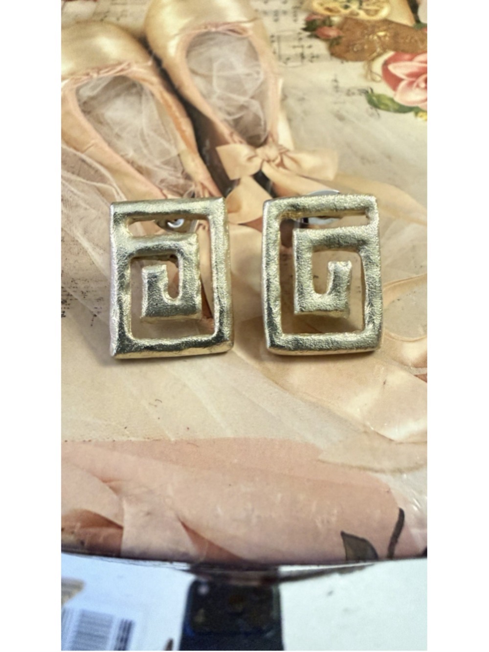 Vintage Barclay 1977 Gold Tone Greek Key Geometric Dangle Post Earrings